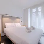 Elegante Vt En El Casco Viejo - Junto Al Metro Bilbau